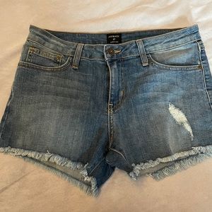 Just Black Hanne Frayed Hem Short